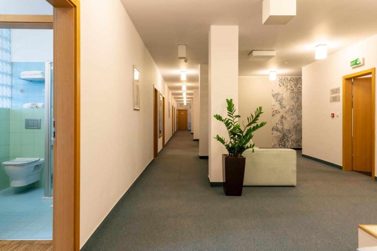 Hotel Abácie&Wellness Valašské Meziříčí Exterior foto